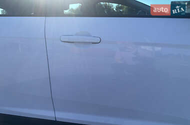 Хэтчбек Ford Focus 2013 в 