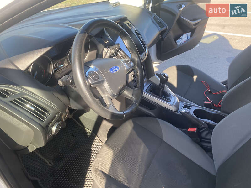 Хэтчбек Ford Focus 2013 в Киеве
