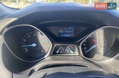 Хэтчбек Ford Focus 2013 в 