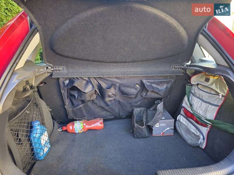 Хэтчбек Ford Focus 2003 в Львове