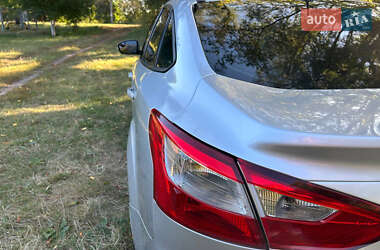 Седан Ford Focus 2014 в 