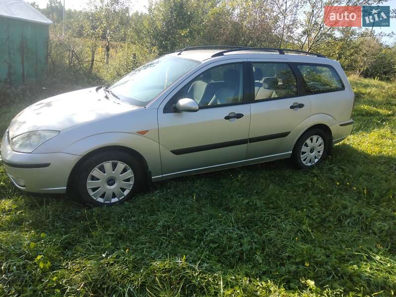 Универсал Ford Focus 2003 в Новояворовске