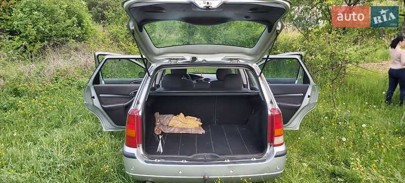 Универсал Ford Focus 2003 в Новояворовске