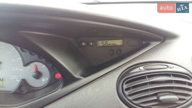 Универсал Ford Focus 2003 в Новояворовске