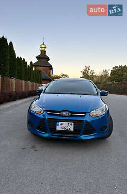 Хэтчбек Ford Focus 2014 в 
