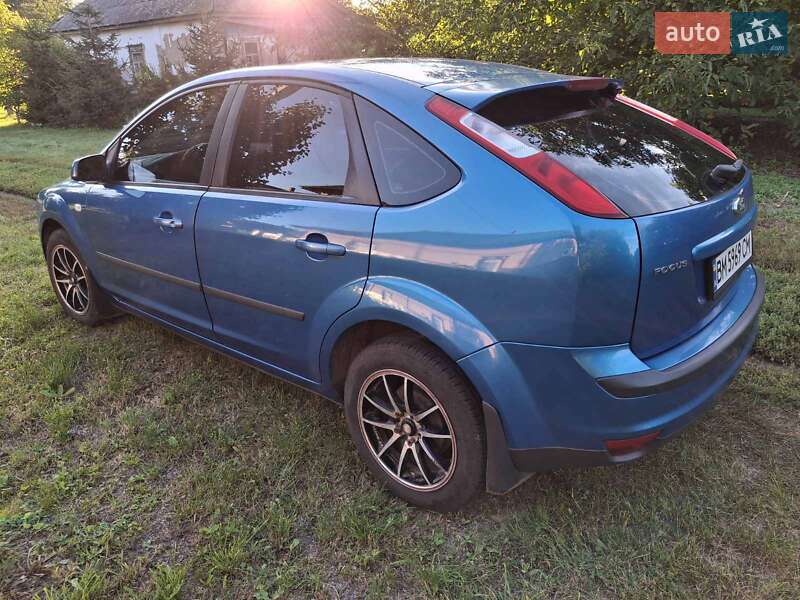 Хэтчбек Ford Focus 2007 в Бурыни