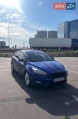 Хэтчбек Ford Focus 2015 в Киеве