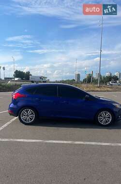 Хэтчбек Ford Focus 2015 в 