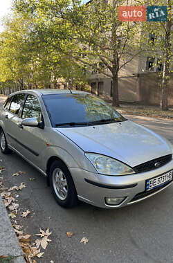 Хэтчбек Ford Focus 2004 в 