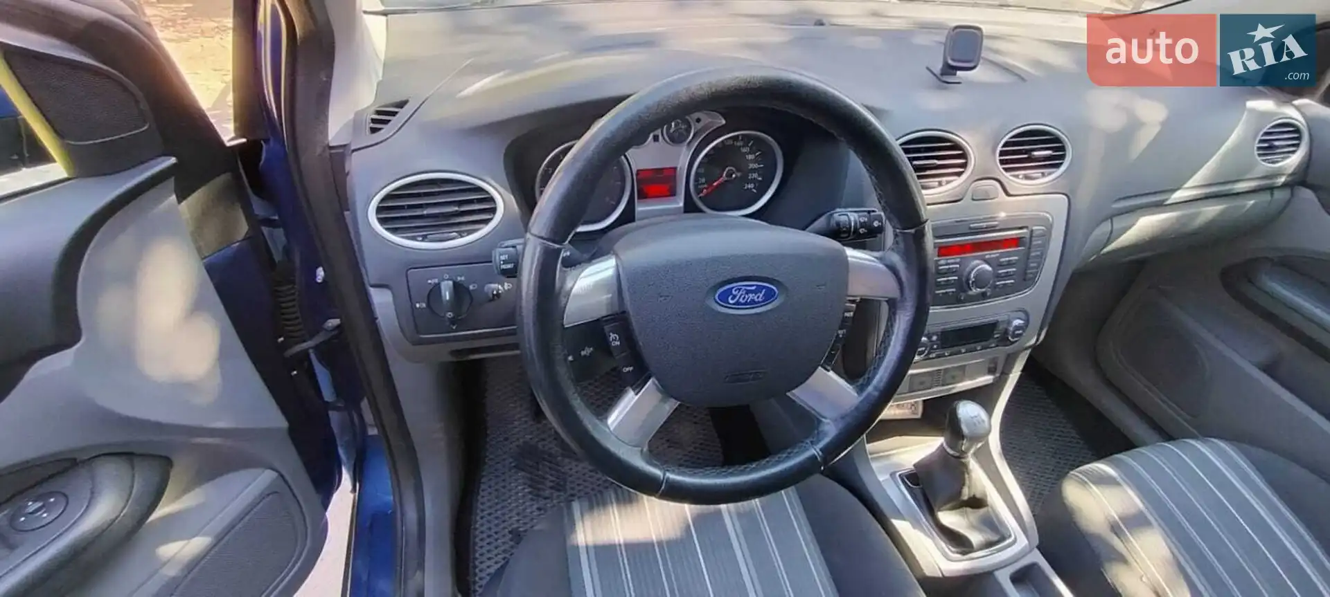 2010 Ford Focus - мініатюра 9