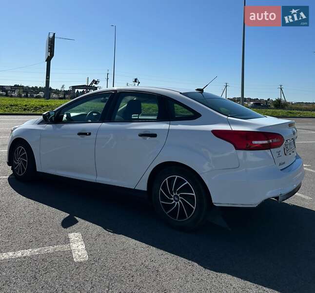 Седан Ford Focus 2015 в Львове