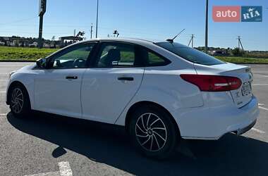 Седан Ford Focus 2015 в 