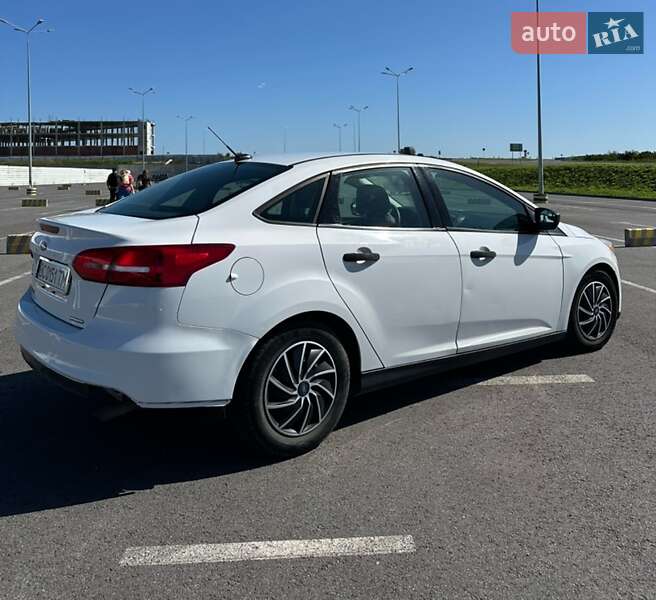 Седан Ford Focus 2015 в Львове