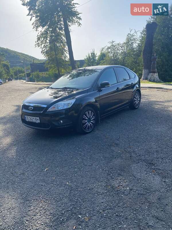 Хэтчбек Ford Focus 2010 в Вижнице