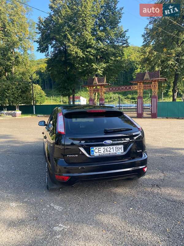Хэтчбек Ford Focus 2010 в Вижнице