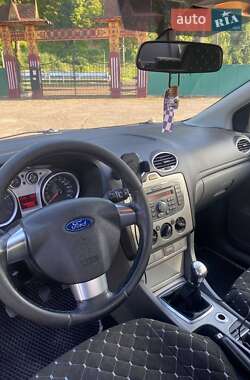 Хэтчбек Ford Focus 2010 в Вижнице