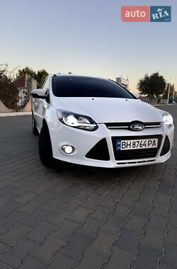 Хэтчбек Ford Focus 2014 в 