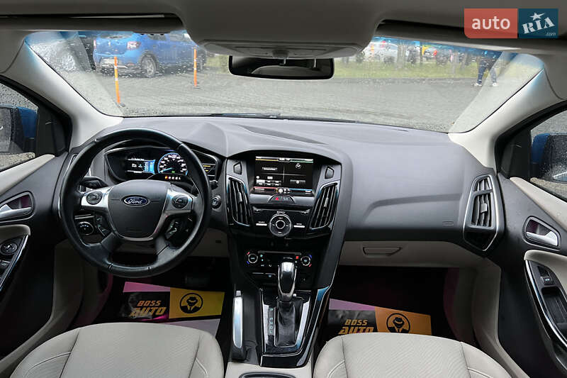 Хэтчбек Ford Focus 2012 в Львове