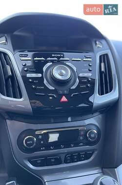 Универсал Ford Focus 2011 в 