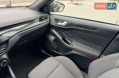 Хэтчбек Ford Focus 2020 в 