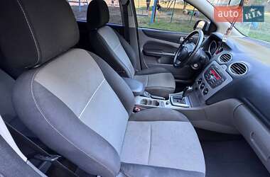Седан Ford Focus 2010 в 
