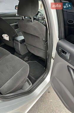 Седан Ford Focus 2005 в 