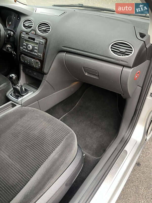 Седан Ford Focus 2005 в Хмельнике