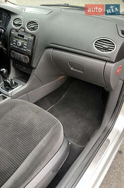 Седан Ford Focus 2005 в 