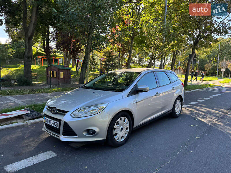 Универсал Ford Focus 2014 в Киеве фото 16 Универсал Ford Focus 2014 в Киеве