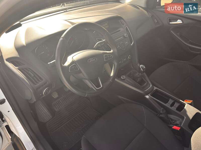 Хэтчбек Ford Focus 2016 в Одессе