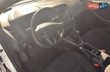 Хэтчбек Ford Focus 2016 в 