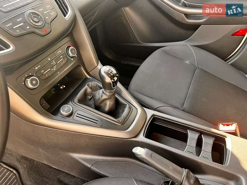 Хэтчбек Ford Focus 2016 в Одессе