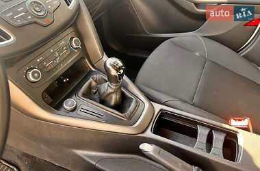 Хэтчбек Ford Focus 2016 в 