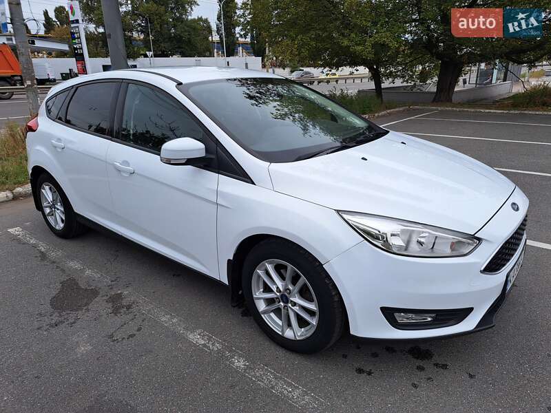 Хэтчбек Ford Focus 2015 в Киеве