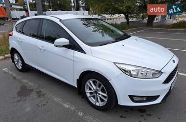 Хэтчбек Ford Focus 2015 в 