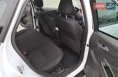 Хэтчбек Ford Focus 2015 в 