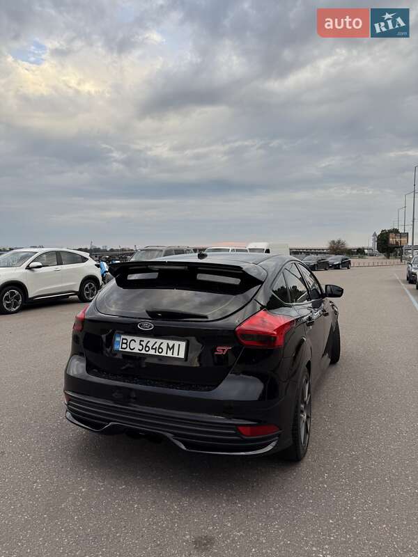 Хэтчбек Ford Focus 2017 в Киеве