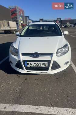 Хэтчбек Ford Focus 2012 в 