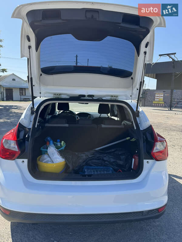 Хэтчбек Ford Focus 2013 в Брусилове