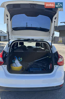 Хэтчбек Ford Focus 2013 в 