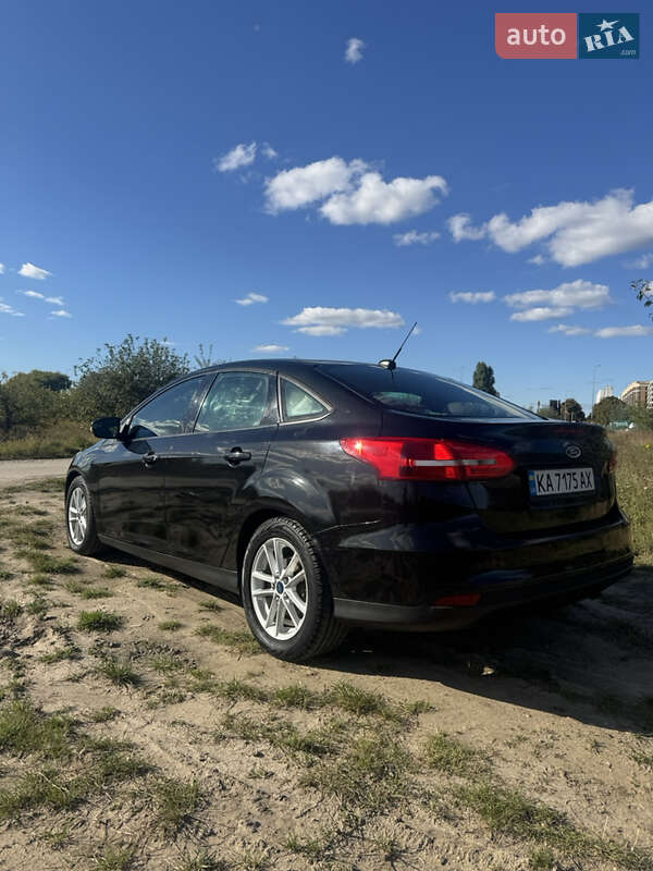 Седан Ford Focus 2015 в Киеве