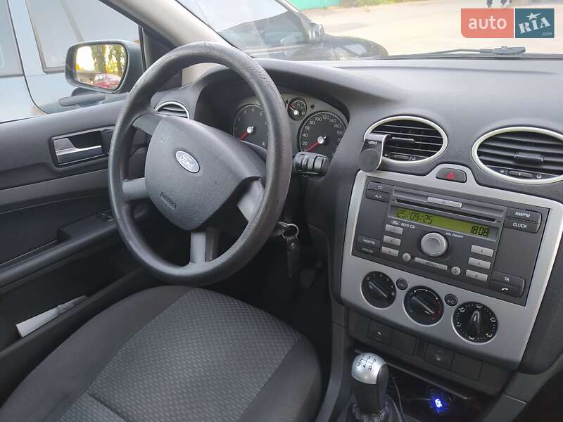 Хэтчбек Ford Focus 2006 в Чернигове