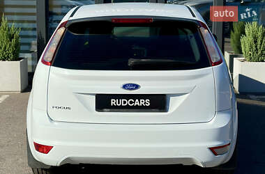 Хетчбек Ford Focus 2010 в 