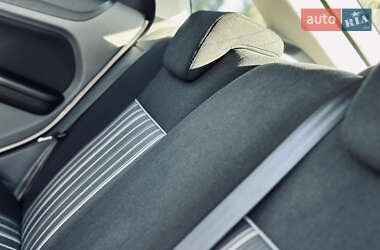 Хетчбек Ford Focus 2010 в 