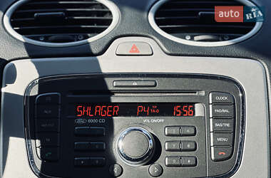 Хетчбек Ford Focus 2010 в 