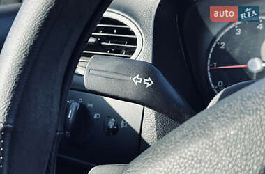 Хетчбек Ford Focus 2010 в 