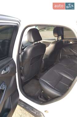 Седан Ford Focus 2015 в Турке
