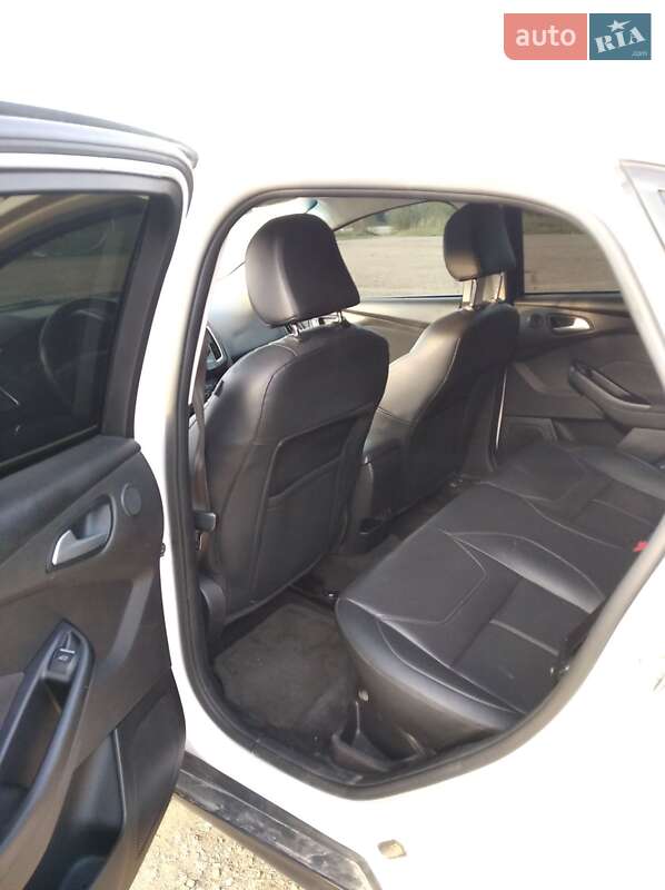 Седан Ford Focus 2015 в Турке