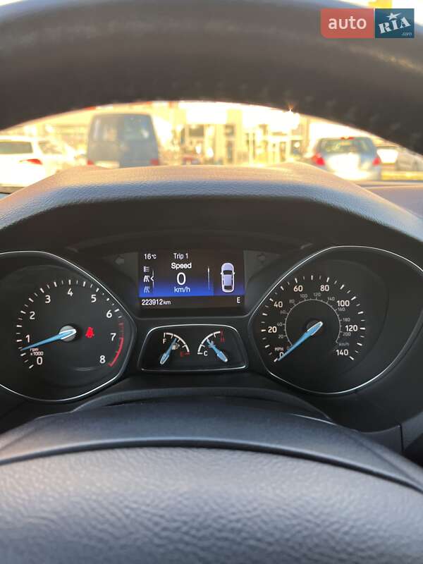 Седан Ford Focus 2015 в Луцке фото 7 Седан Ford Focus 2015 в Луцке