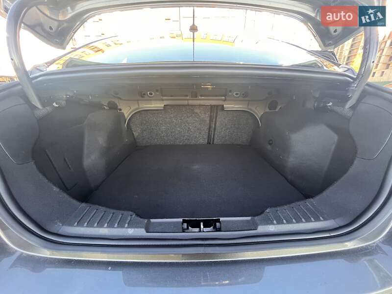 Седан Ford Focus 2015 в Луцке фото 12 Седан Ford Focus 2015 в Луцке